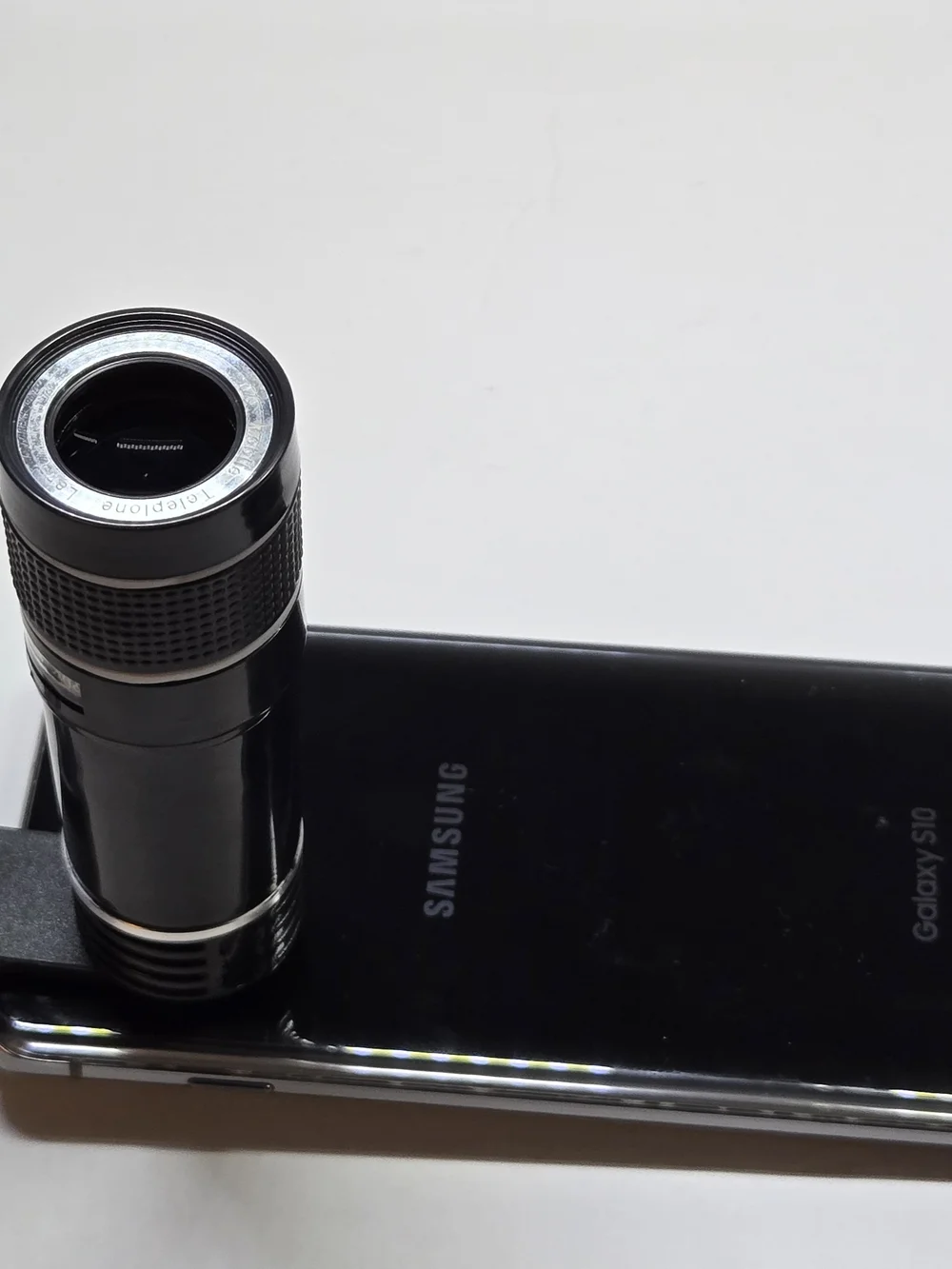 Black Mobile Telephoto Lens Attachment for Samsung Smartphones